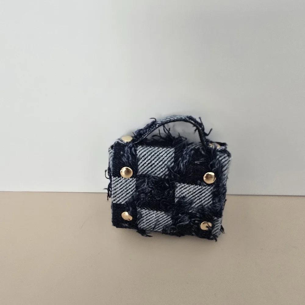 Fashionable Designer Labubu Bag - Picture 3 of 3